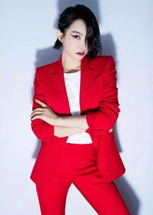 明星网红西服图片女生,明星同款，时尚女生必备