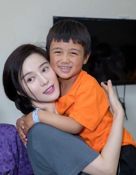 明星网红上海捐款多少,爱心助力，共筑抗疫防线