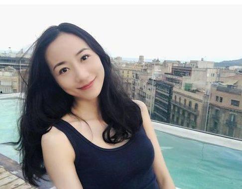 明星网红水乳直播,明星网红水乳产品热销解析