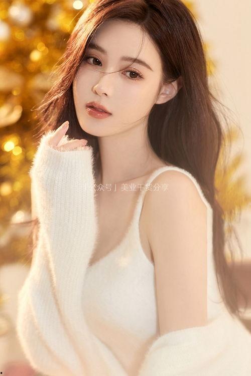 美女明星网红写真,揭秘美女明星网红写真背后的魅力瞬间