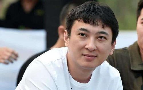 娱乐圈吃瓜博君一肖,娱乐圈的甜蜜瓜田，揭秘这对明星的幕后故事