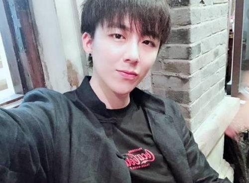 抖音吃瓜爆料在线播放,热门事件在线直播，揭秘幕后真相