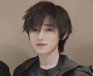 刘耀文宋亚轩吃瓜爆料,娱乐圈背后的惊人真相