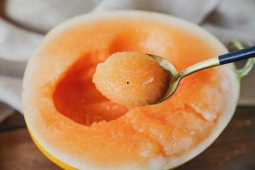 黑蜜瓜能吃吗怎么吃的,如何品尝这美味多汁的夏日佳果