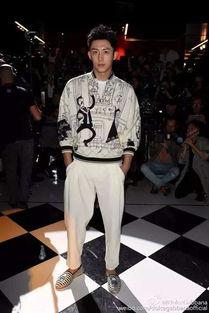 明星网红凉鞋男装视频,潮流来袭！明星网红凉鞋男装视频带你领略夏日风采