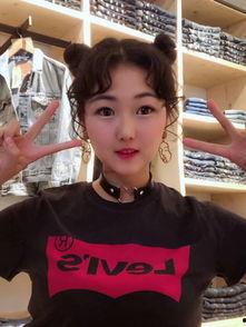 男明星网红写真视频,揭秘男明星网红写真背后的故事