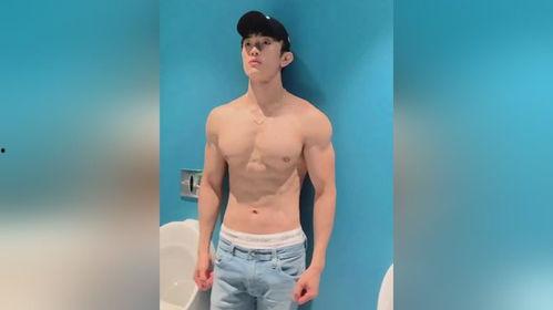 明星网红帅哥腹肌照片,揭秘明星网红帅哥的健身秘诀