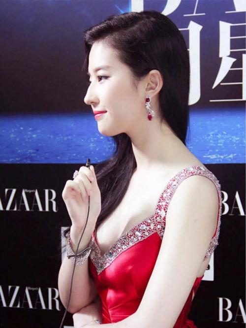 明星网红喜欢的品牌,揭秘他们钟爱的时尚品牌榜单