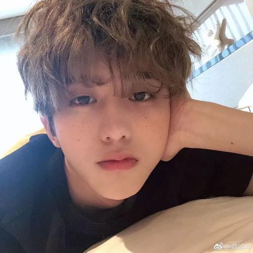 爆料吃瓜蔡徐坤表情包,这表情包背后的故事