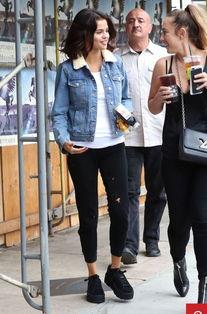 ins明星网红街拍,跟随Ins明星网红的脚步，解锁潮流穿搭秘籍