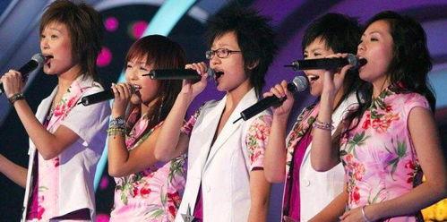 梁山明星网红夜市在哪,星光熠熠的美食狂欢胜地